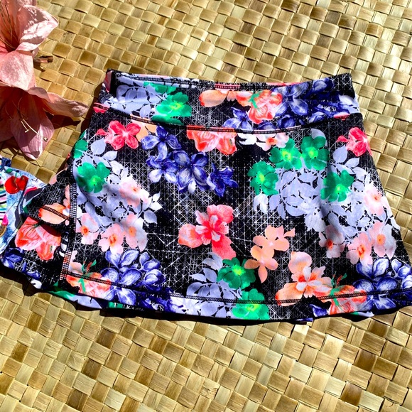 Girls tennis skirt/skorts- lot of three - Picture 4 of 8